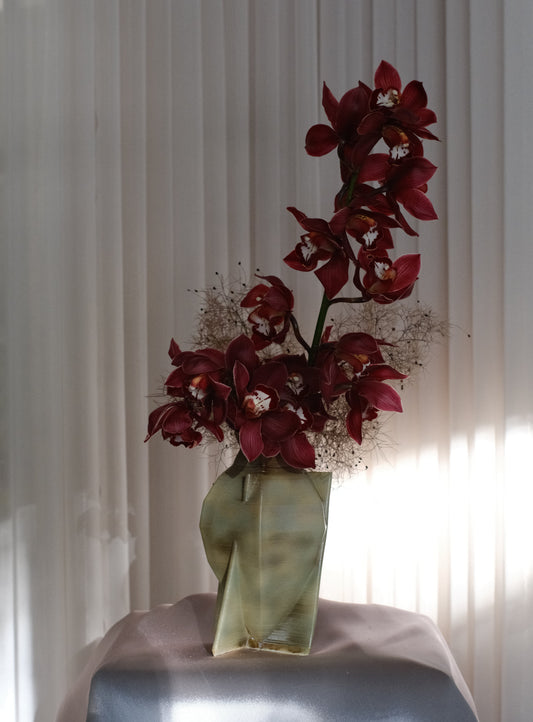 Hand-finished The Spaceship vase in Pistachio β Unique Ceramic Vase for Professional Floral Design. 3D-printed fine porcelain.