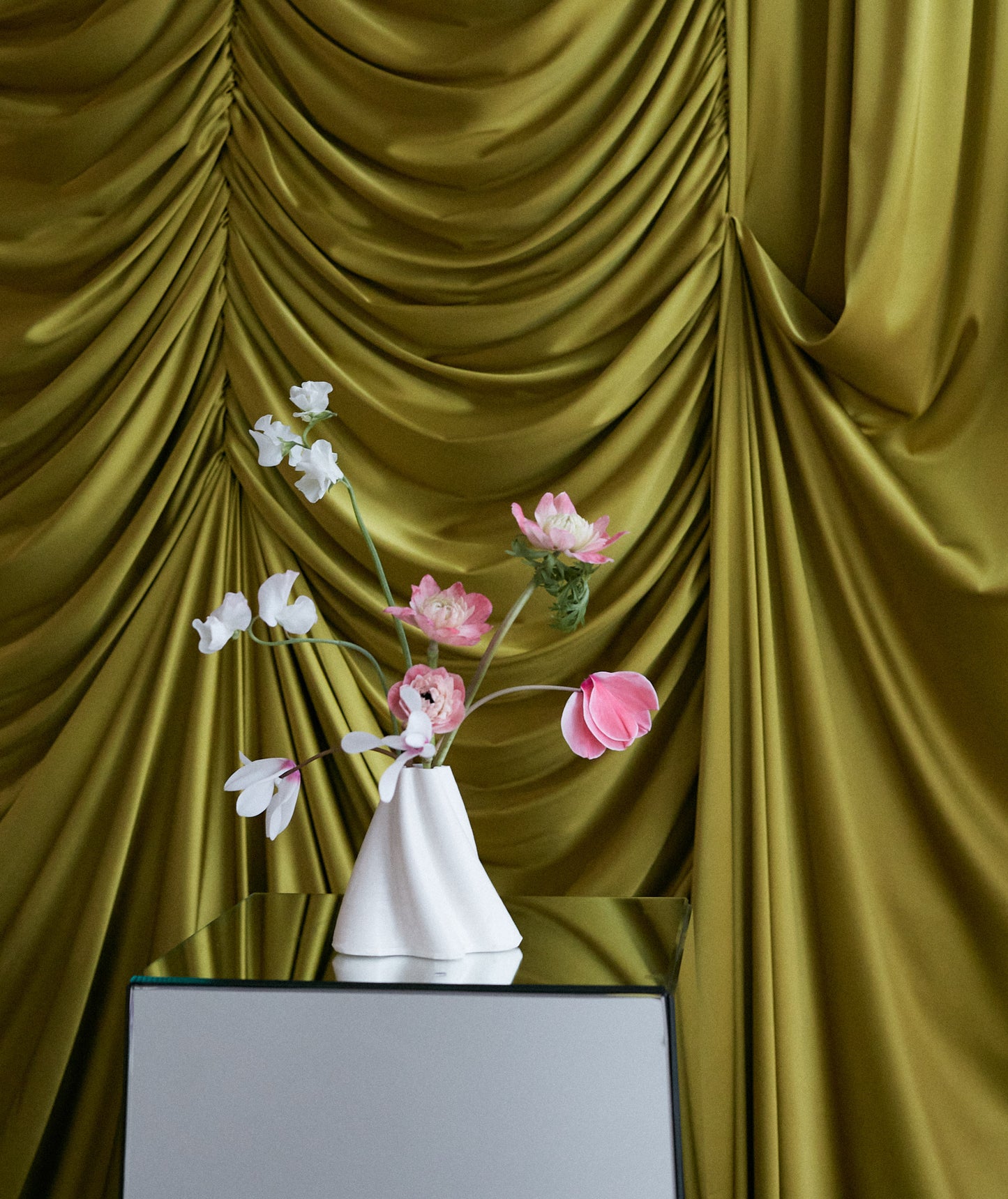 Amoeba Bud Vase Petite