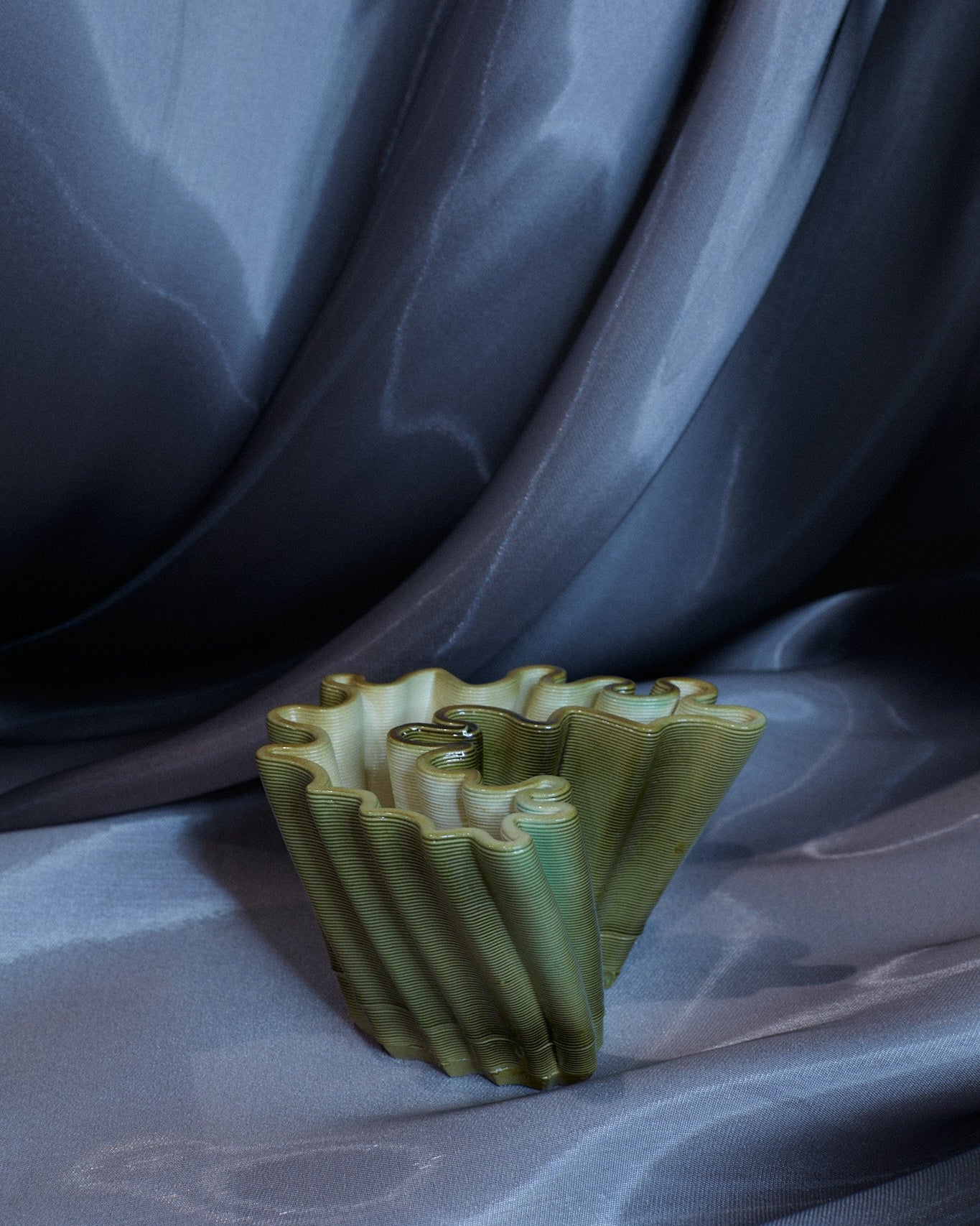 Magnolia Vase Small Bronze Green Haze (Sample)