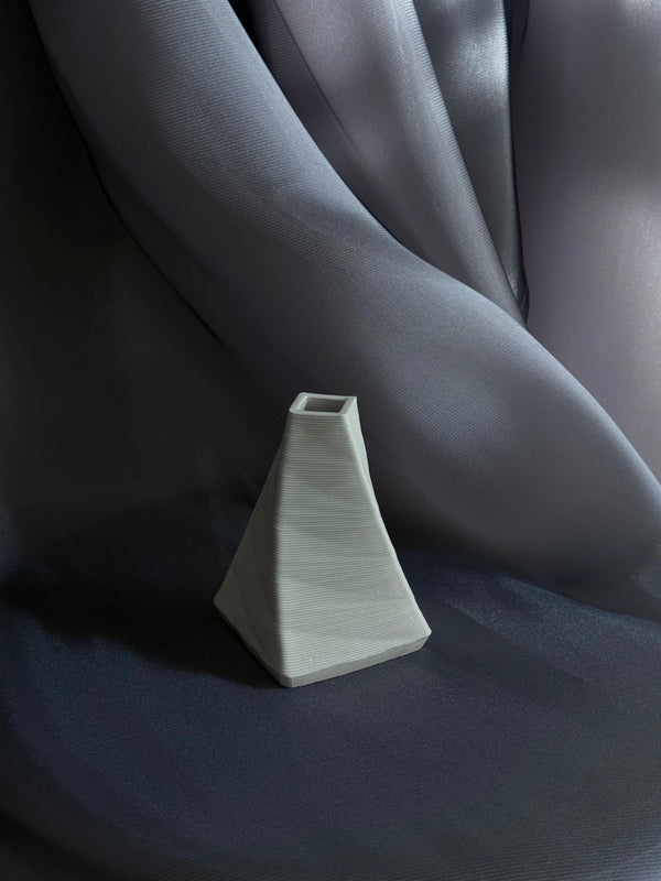 Pyramid Bud Vase Petite