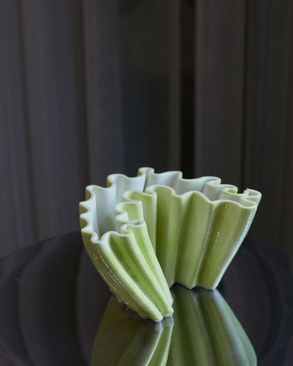 Magnolia Vase Chartreuse (Sample)