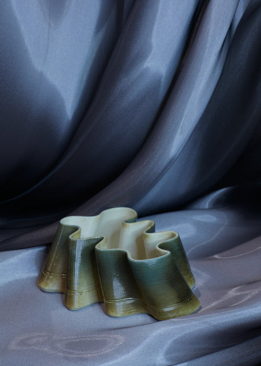 Amoeba Vase Medium Bronze Green Haze (Sample)
