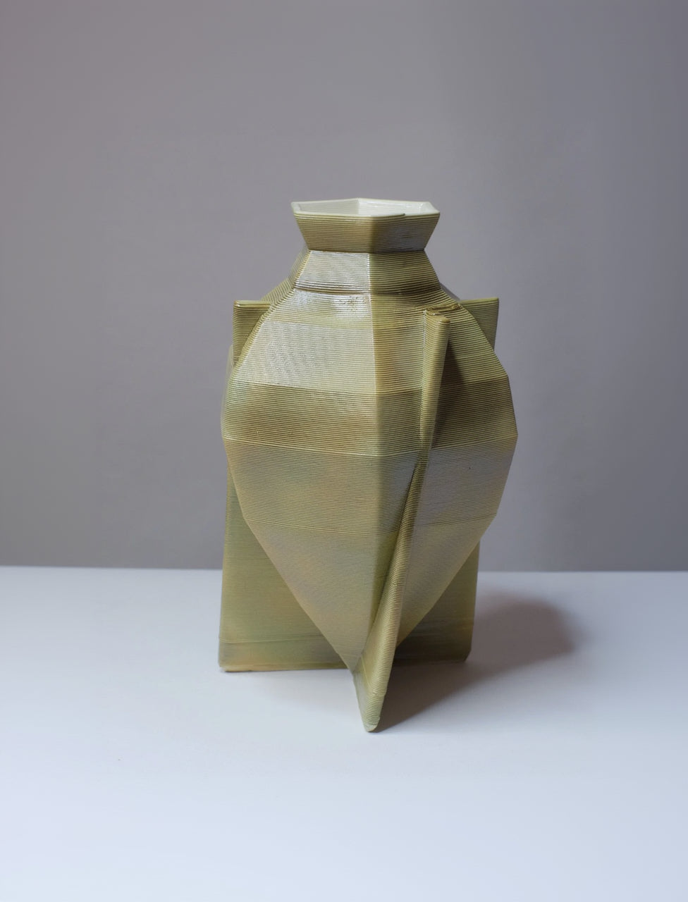 The Spaceship vase in Pistachio