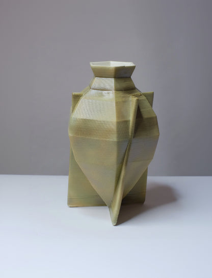 The Spaceship vase in Pistachio